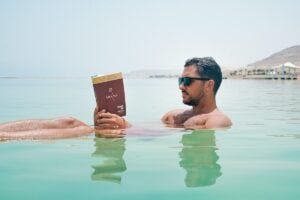 best books about building confidence for men